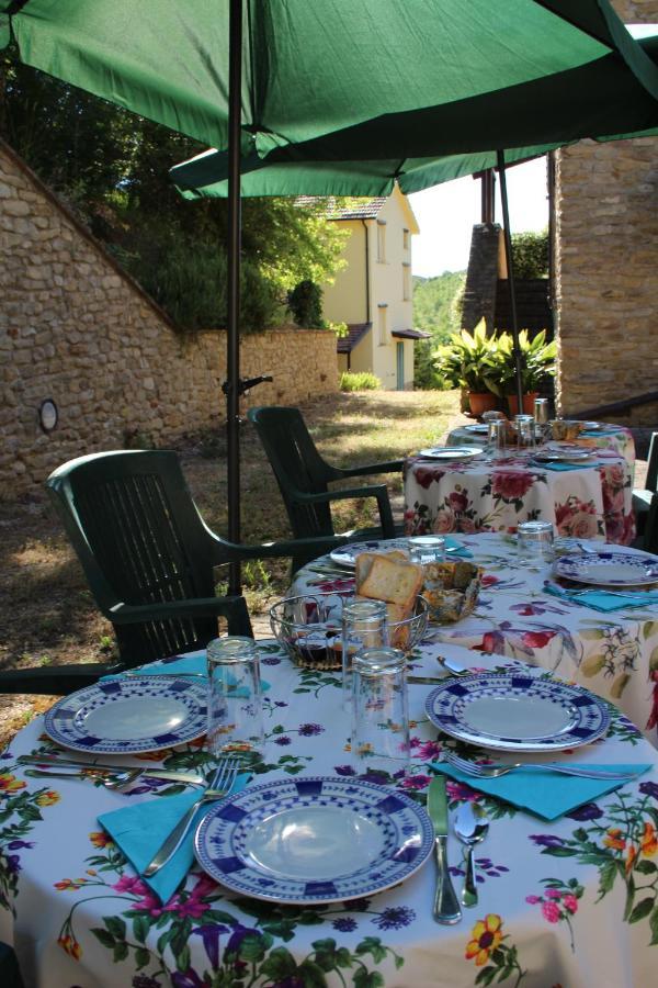 Casale Fontanile Bed And Breakfast Smerillo Exterior foto