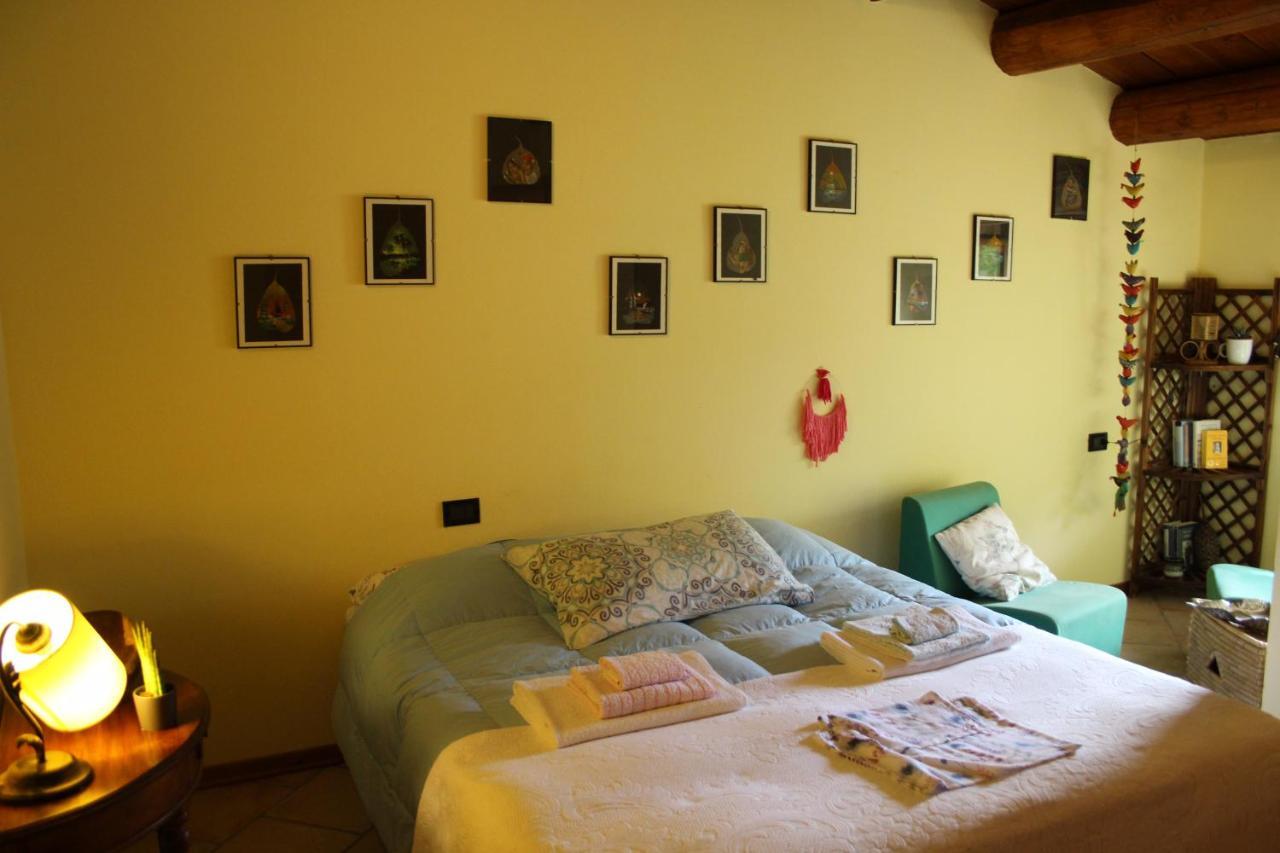Casale Fontanile Bed And Breakfast Smerillo Exterior foto